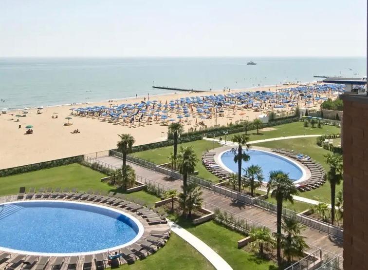 Frontemar Residenze Sul Mare - Carraro Immobiliare Jesolo - Family Apartments Exterior photo